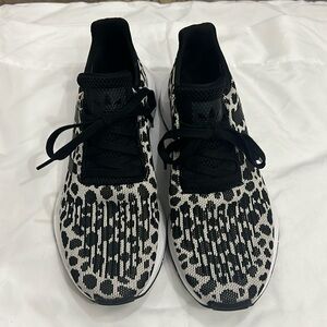 Adidas cloud foam shoes. Animal print. Size 9 1/2 women’s.